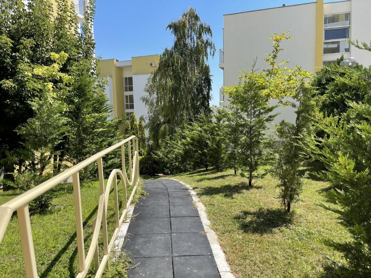 Fort Noks - Menada Apartments Sveti Vlas Ngoại thất bức ảnh