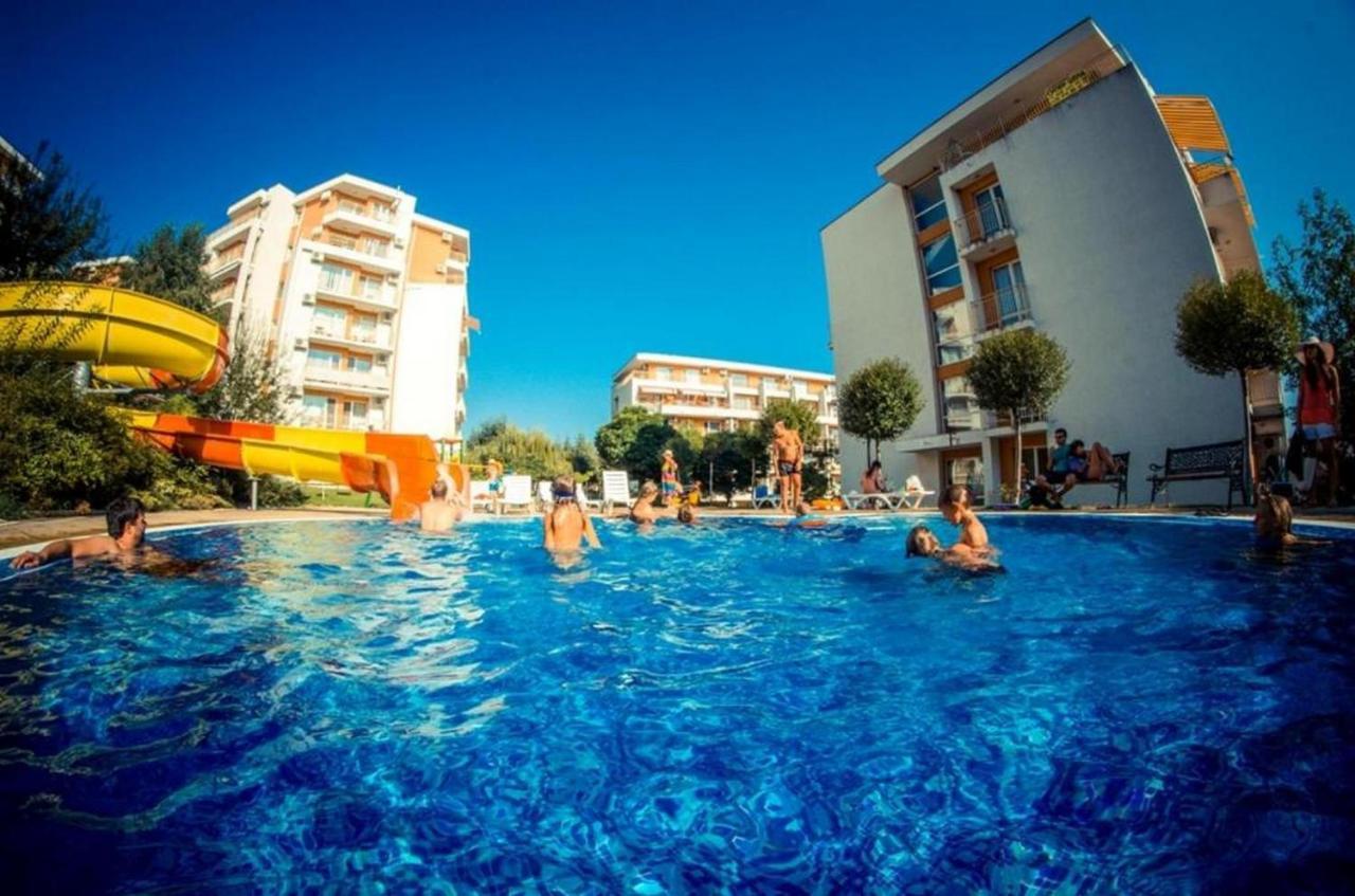 Fort Noks - Menada Apartments Sveti Vlas Ngoại thất bức ảnh