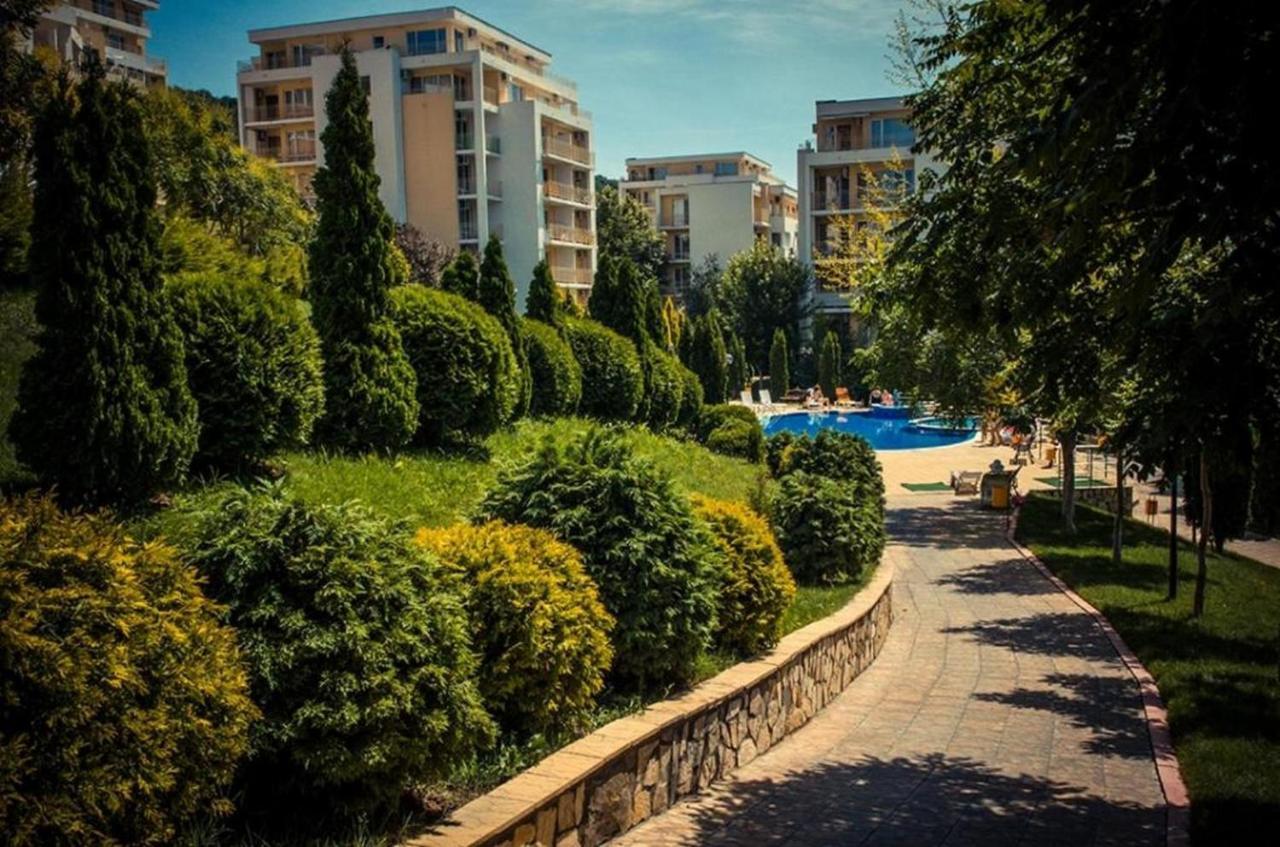 Fort Noks - Menada Apartments Sveti Vlas Ngoại thất bức ảnh