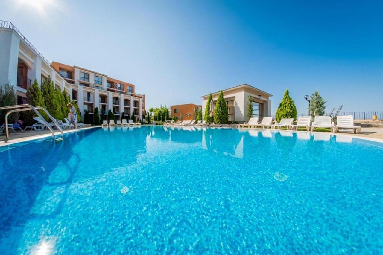 Fort Noks - Menada Apartments Sveti Vlas Ngoại thất bức ảnh