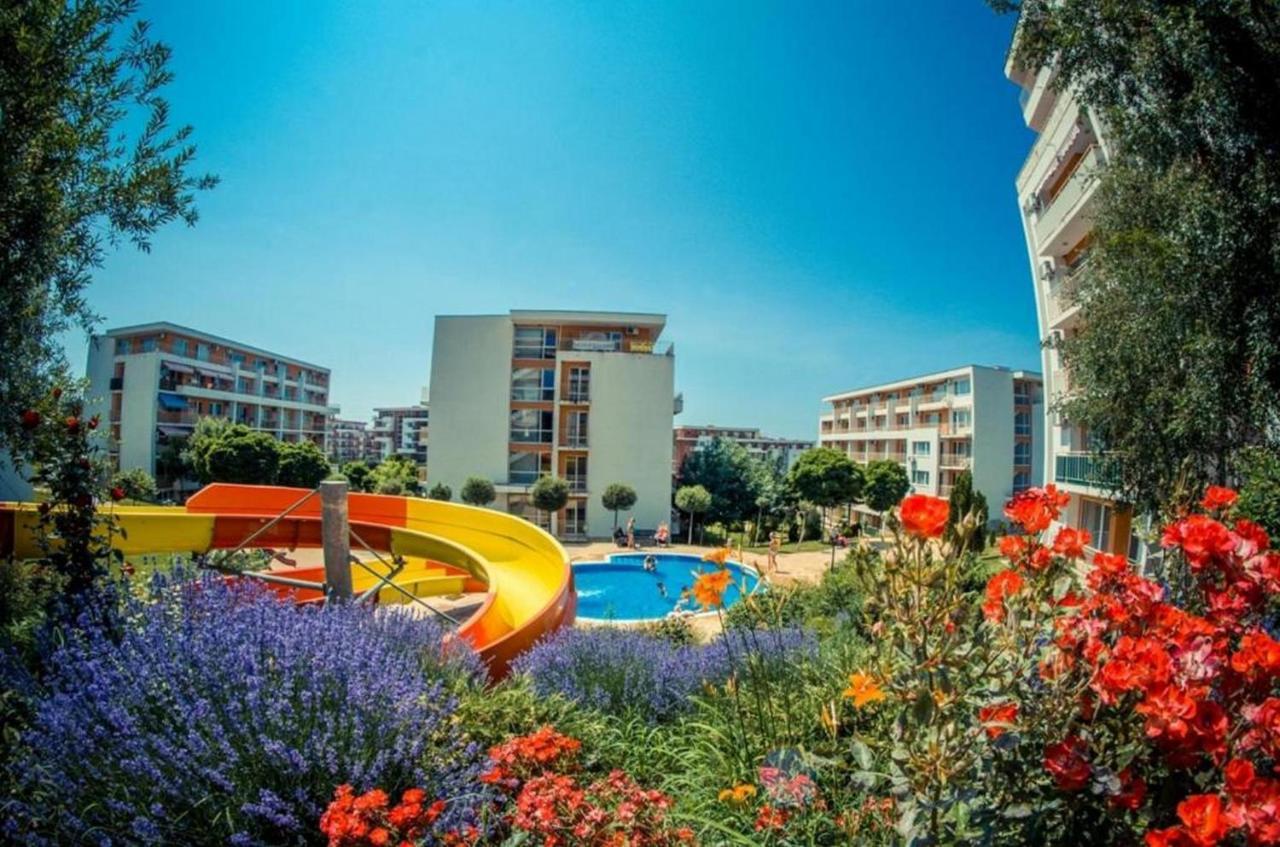 Fort Noks - Menada Apartments Sveti Vlas Ngoại thất bức ảnh