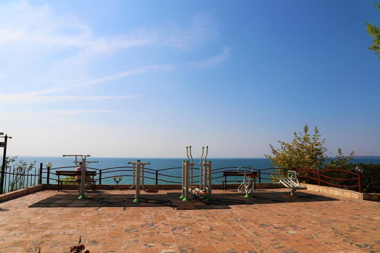 Fort Noks - Menada Apartments Sveti Vlas Ngoại thất bức ảnh