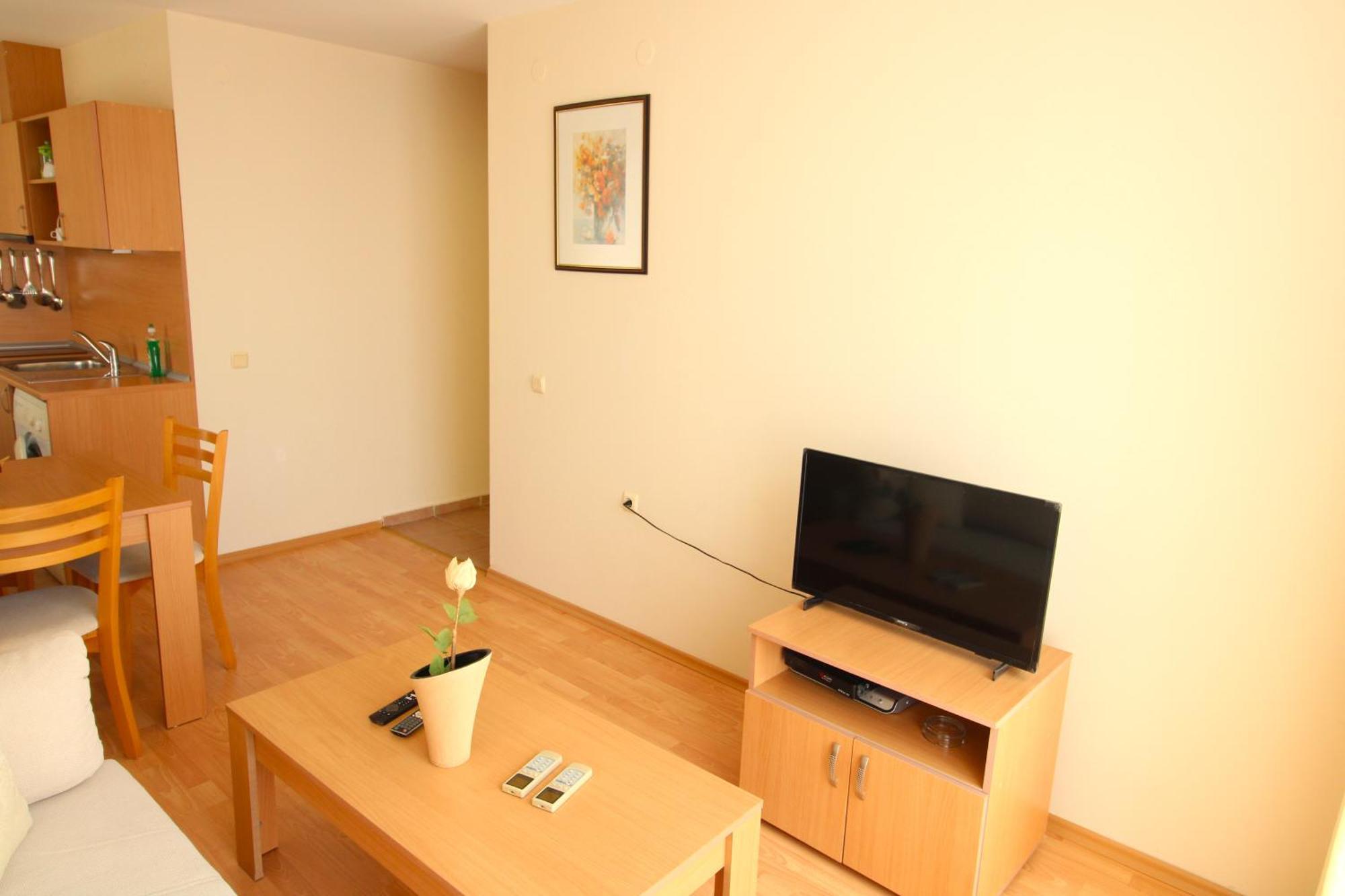 Fort Noks - Menada Apartments Sveti Vlas Ngoại thất bức ảnh